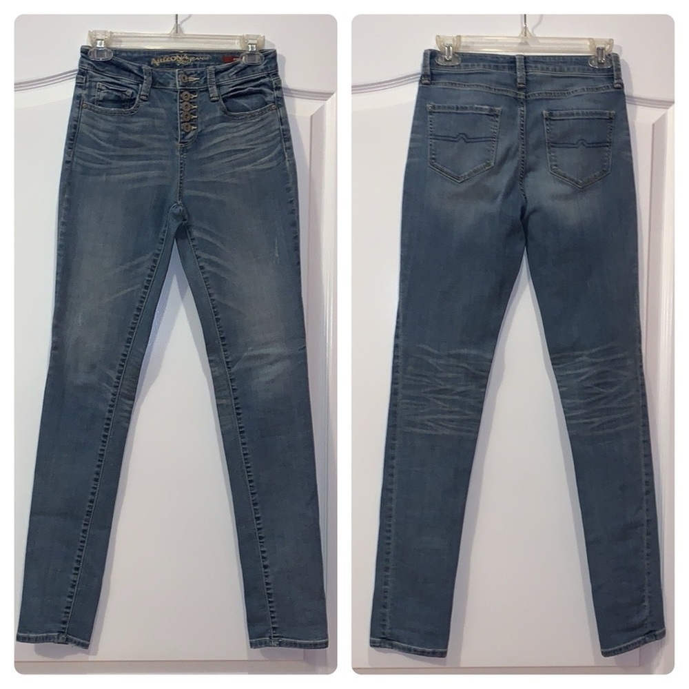 Arizona High Rise Button Fly Skinny Jeans Size 1